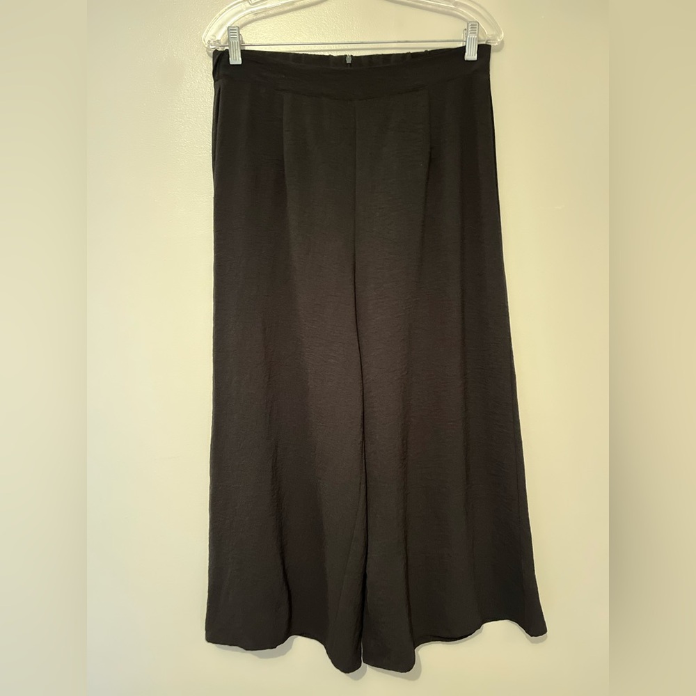 Vintage Wide Leg pants Medium side zipper and elastic waistband